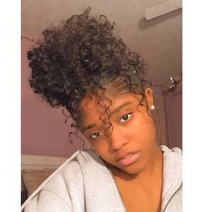 Meet your Posher, Kelli